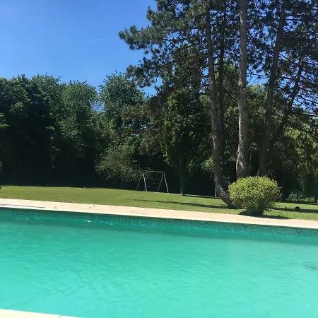 Avec Piscine De Luxe *